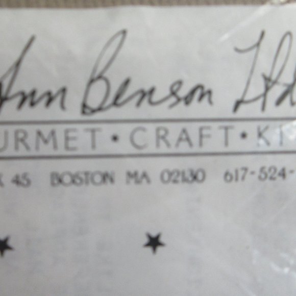 Ann Benson Noel Rose Octagon Christmas Tree Skirt Kit 40” Counted Point CH01 - Picture 2 of 10